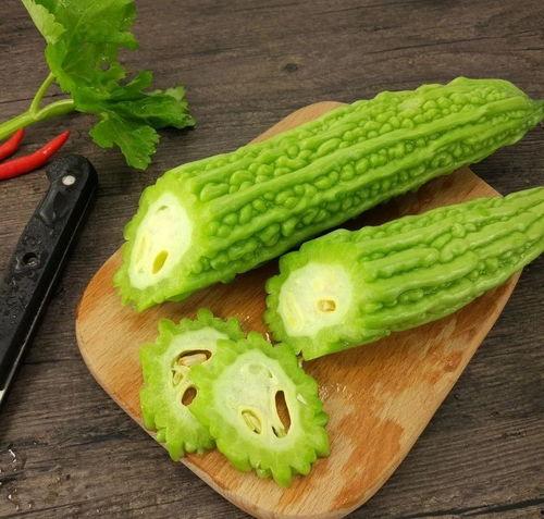 丹尼斯 吃瓜,瓜界新宠，揭秘吃瓜达人背后的故事