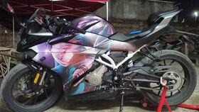 小个子机车女孩网红