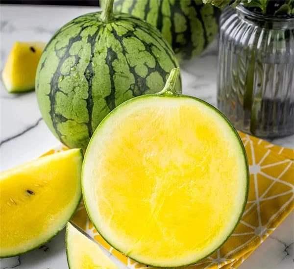 吃绿皮瓜拉肚子,揭秘夏日消暑美食背后的健康隐患