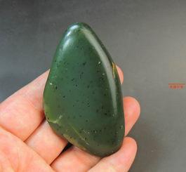 和田玉籽料碧玉怎么看品质,和田玉籽料碧玉品质鉴定攻略